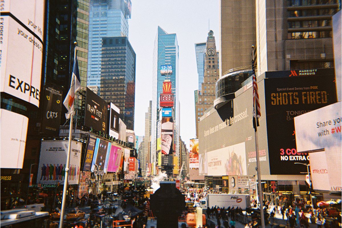 Lomography Simple Use Reloadable Film Camera