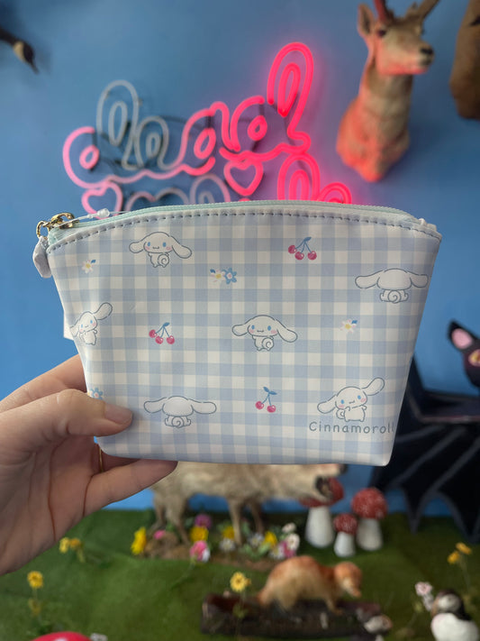 Medium Cinnamoroll pouch with zipper