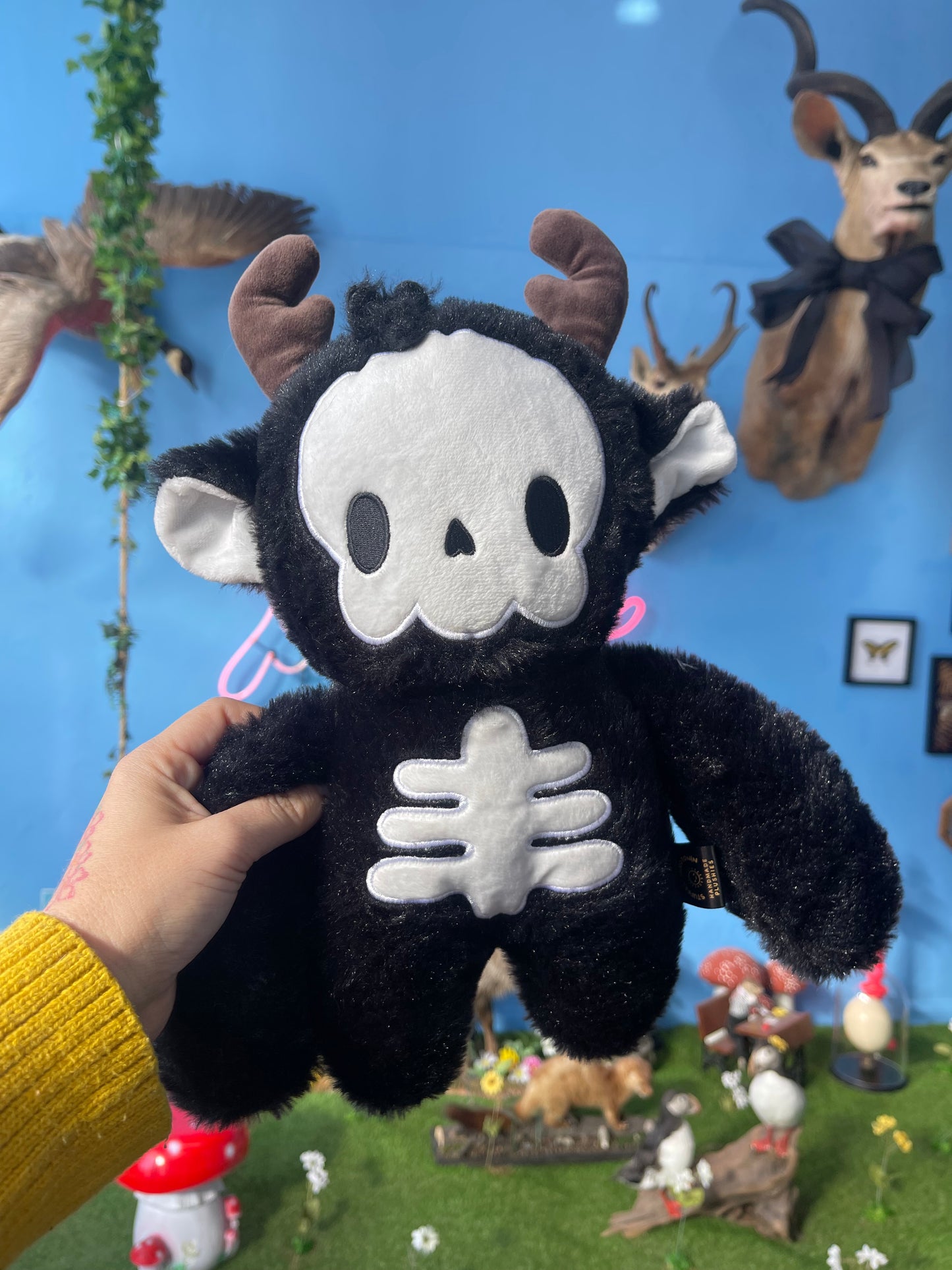 Skully Wyldlyng by stuffed serotonin